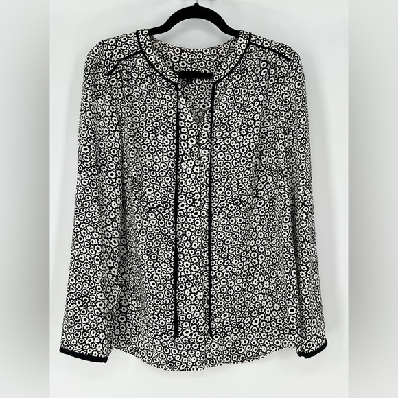 Talbots Tops - TALBOTS NWOT BLOUSE WHITE W/BLACK FLOWERS‎ BUTTON DOWN